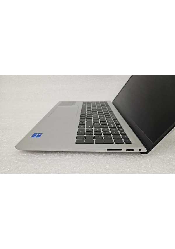 Dell Inspiron 3520 i5-1235U 8GB 256SSD 15,6